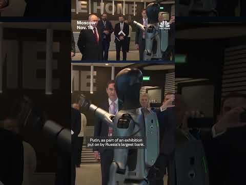 AI-powered humanoid robot dances for Putin in Russia