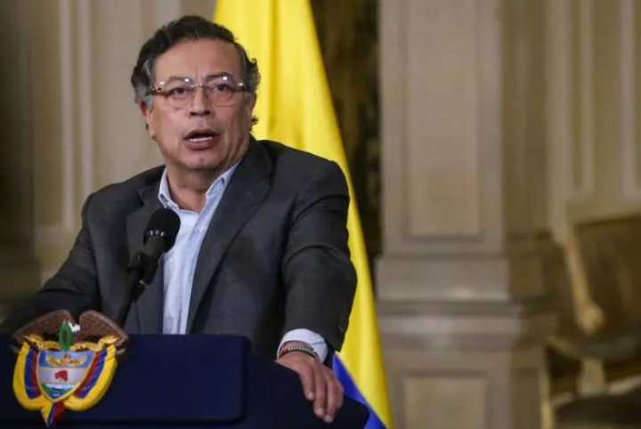Colombia, liderada por Petro, rechaza el texto final de la COP30 por omitir el abandono de los combustibles fósiles