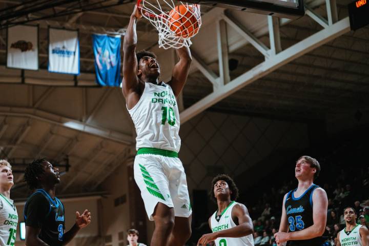 UND breaks program scoring record in rout of Mayville State