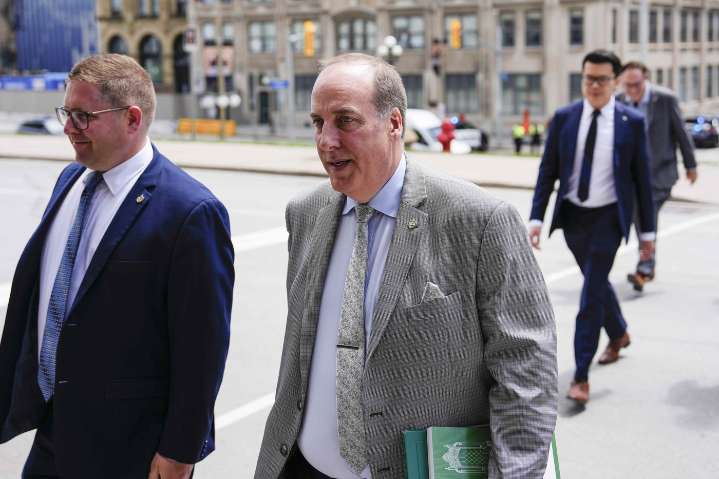 Prime Minister Carney thanks Nova Scotia MP d’Entremont for joining Liberal caucus