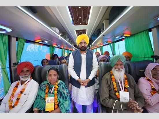 Punjab CM Mann flags off first batch of buses carrying devotees to Amritsar Photo Source: Babushahi Bureau [ FULL VIEW ]