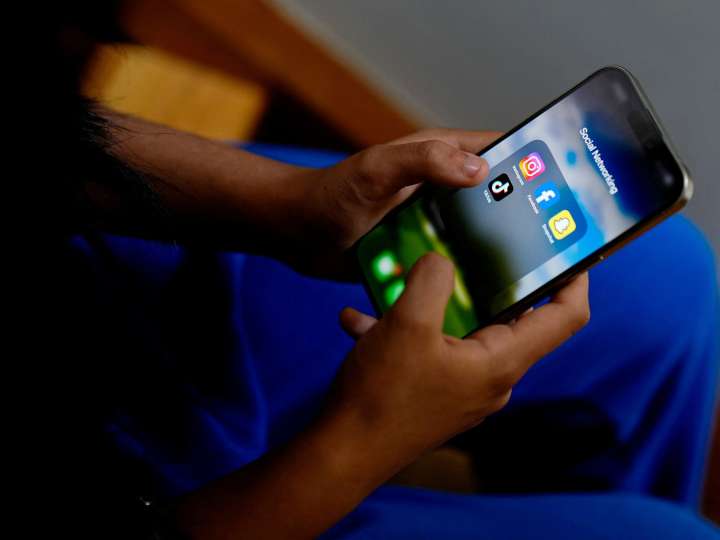 Australia adds Reddit, Kick to social media ban for children under 16