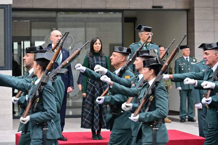 Imágenes | Así ha sido la toma de posesión de los nuevos jefes de la Guardia Civil en Aragón y Zaragoza