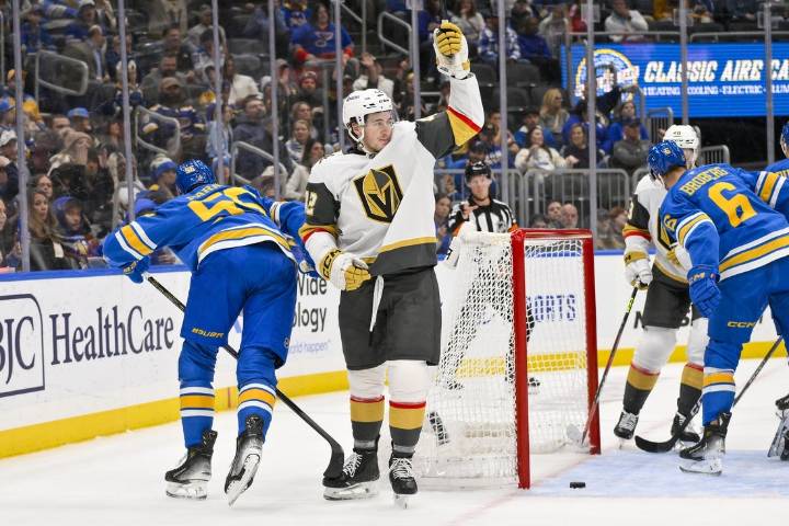 Deadspin | Golden Knights halt slide, cruise past skidding Blues