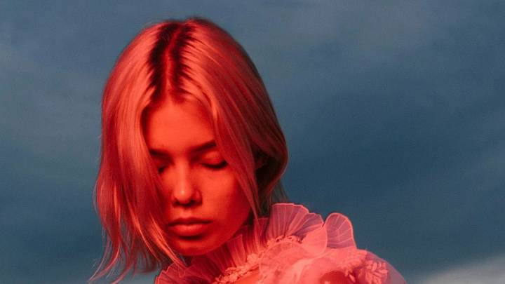 How to Shop Currentbody’s Red Light Therapy Devices on Sale