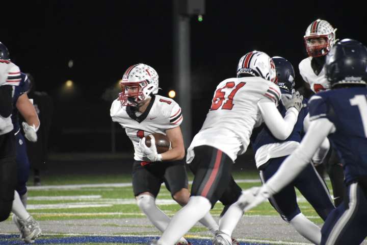 Minot North scores late TD to down Central Cass