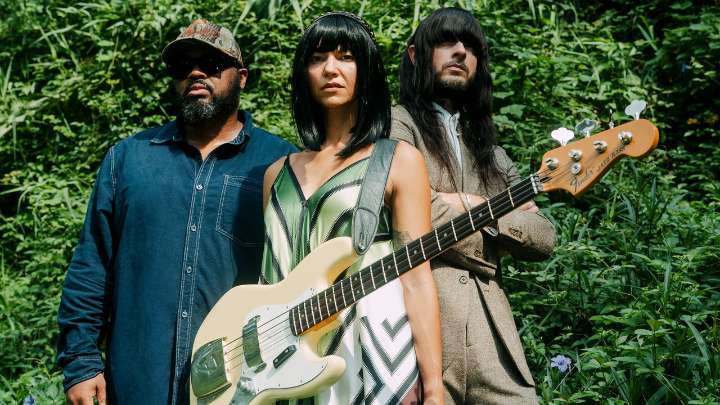 Khruangbin Surprise-Release New Album The Universe Smiles Upon You II: Listen