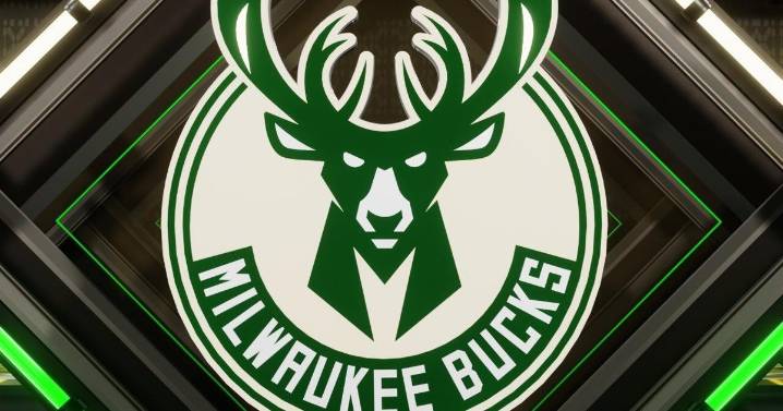 Rollins shines again as Bucks beat Warriors 120-110 without Antetokounmpo