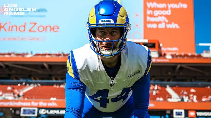 Rams waive LS Alex Ward, sign LS Jake McQuaide from practice squad to active roster