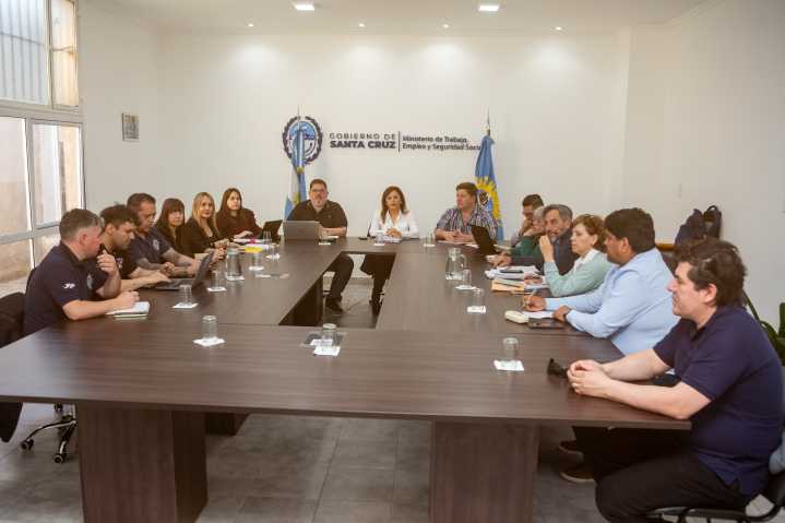 Paritaria docente: el CPE y los gremios retomaron la negociación y pasaron a cuarto intermedio hasta el viernes