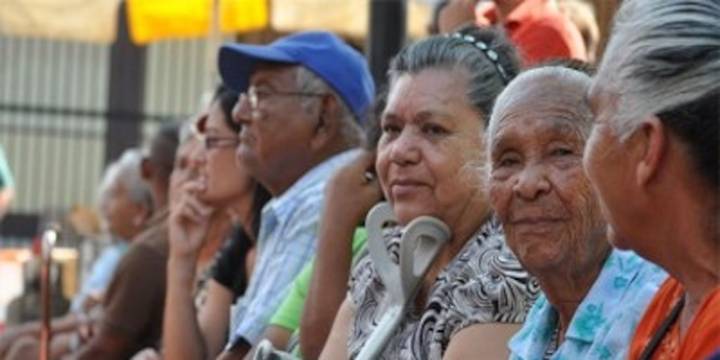 Consejo de Estado tomó importante decisión para los maestros pensionados en Colombia: recibirán más dinero