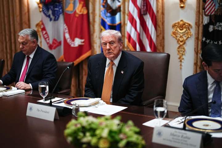 Trump dice que le gustaría mantener la reunión con Putin en Hungría