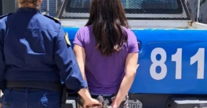 Una pelea por el robo de una gallina terminó con dos mujeres apuñaladas