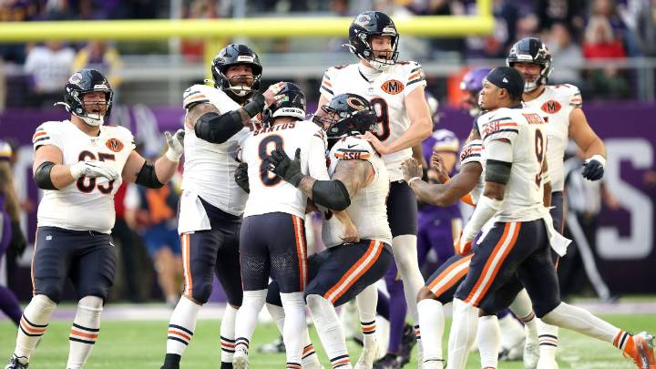 Bears use Prince reference to roast Vikings, topping NFL Week 11 trolls
