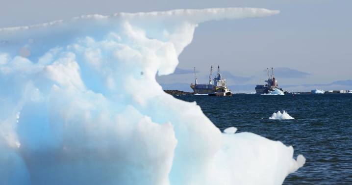 Shipping companies want better Arctic navigation technology