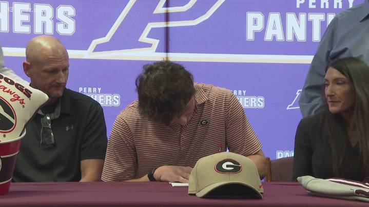 The first signing day of the 2025-2026 season is here | Take a look at where Central Georgia athletes signed