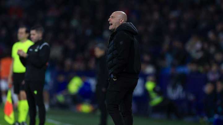 El Levante UD se lo piensa: la destitución de Calero, encima de la mesa