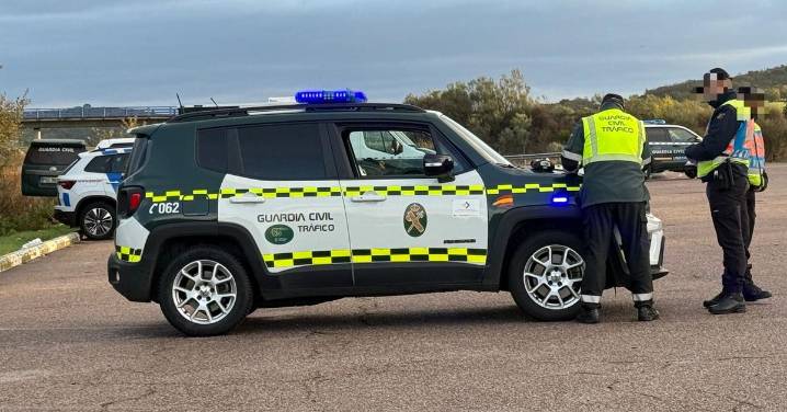 El Ministerio del Interior inicia los trabajos para aplicar "factores de corrección" en la jubilación anticipada de policías y guardias civiles