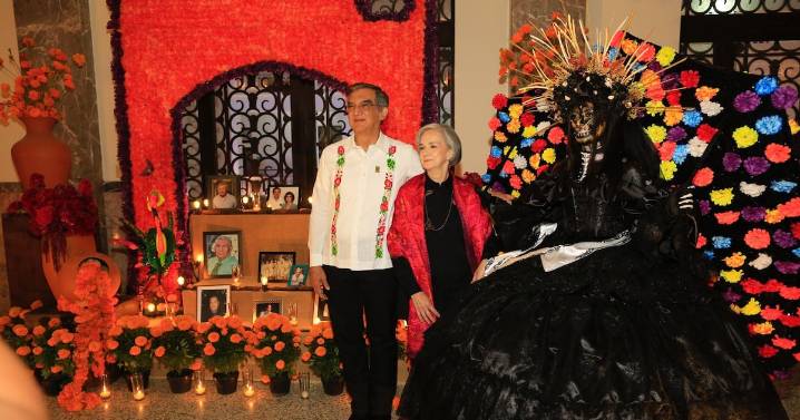 Américo Villarreal y María de Villarreal premian concurso de catrinas y catrines en Tamaulipas