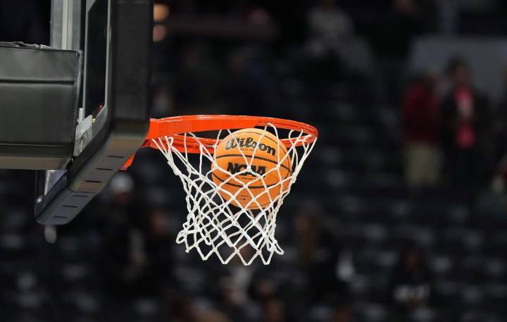 Deadspin | Player admits he 'shaved points' for 'fast cash'