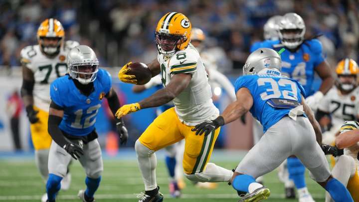 Packers convert another fourth down for a touchdown, lead 17