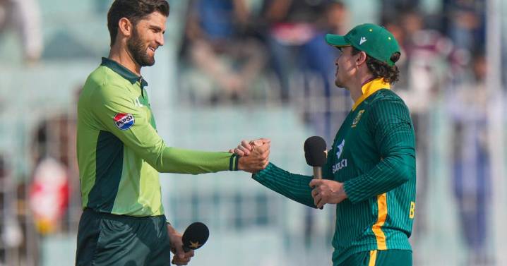 South Africa wins first toss on tour to Pakistan, elects to bat in series