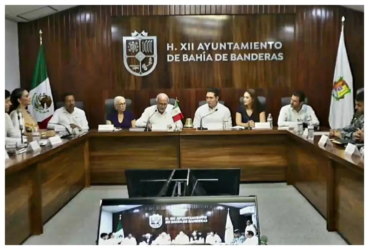 Vuelve Navarro Quintero a una sesión solemne a Bahía de Banderas