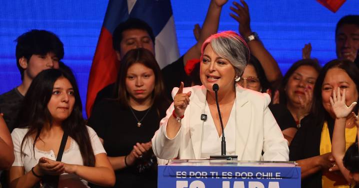 Tras avanzar primera al balotaje: Jara agradece apoyo y hace gestos a Matthei y a Parisi