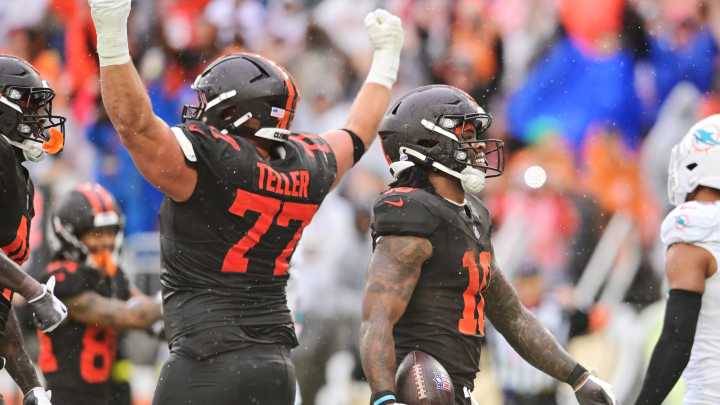 What are Wyatt Teller's thoughts on new Browns play caller?