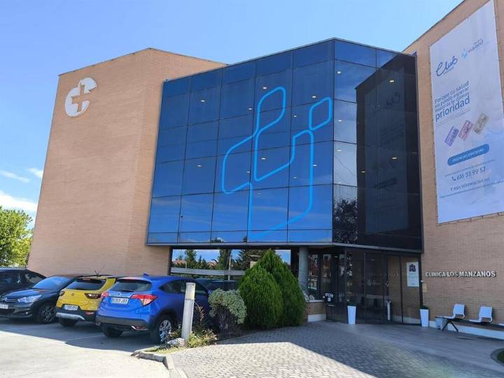 Heridos dos jóvenes al chocar dos vehículos en Lardero