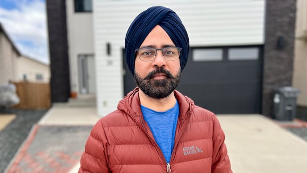 Right name, wrong house: Liens slapped on 14 properties registered to men with same name