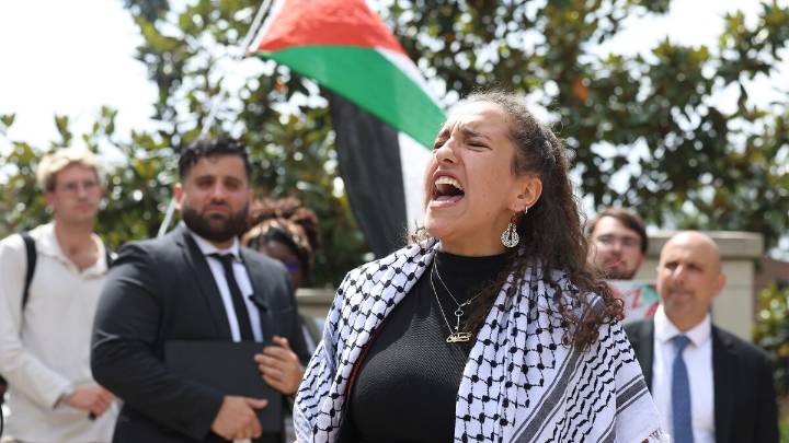 Mizzou's removal of chalking by pro-Palestine student group causes free speech complaints