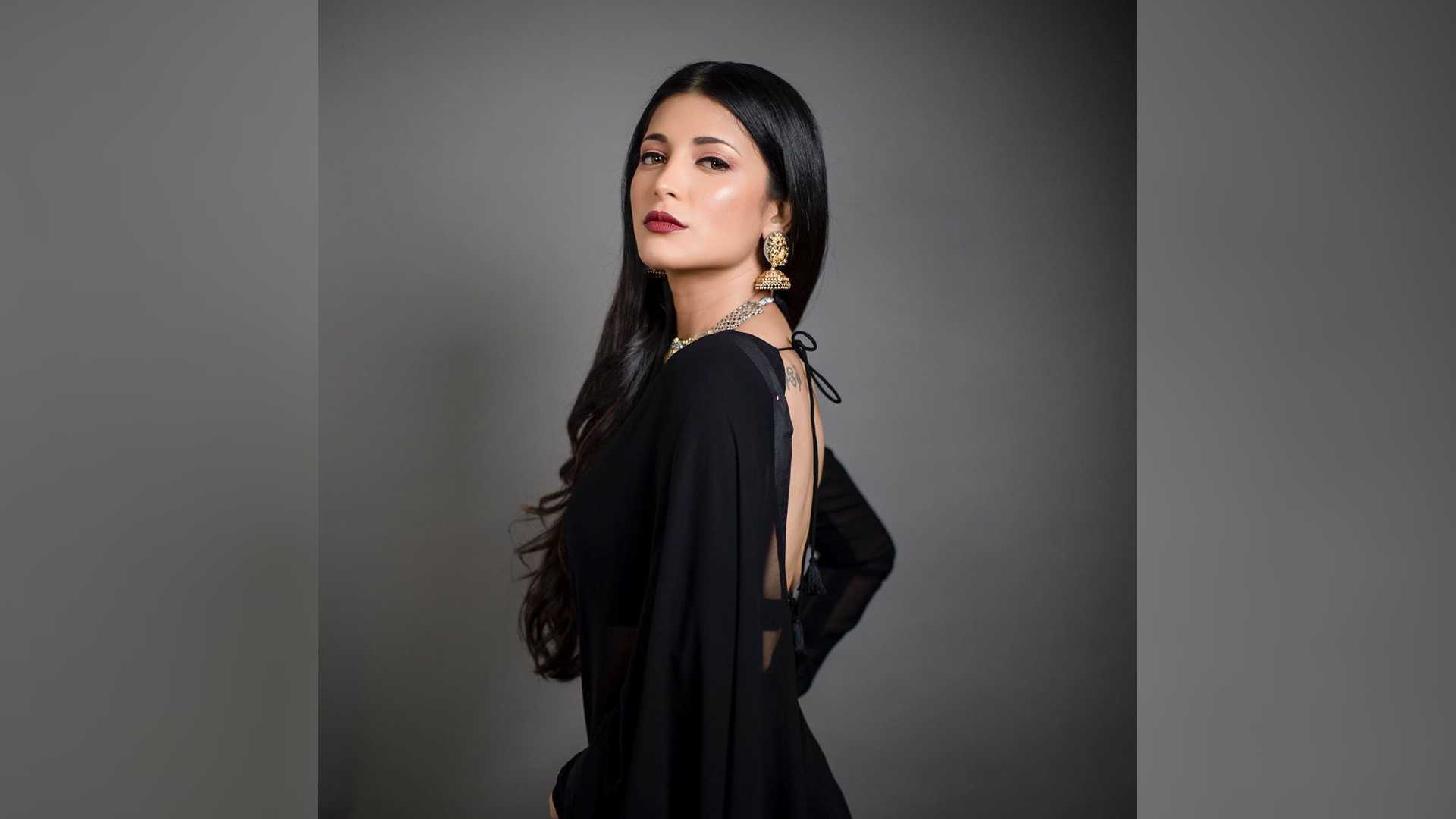 Shruti croons for Globetrotter's first single