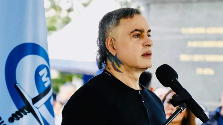 Nobel de la Paz Machado será "prófuga" si abandona Venezuela, dice Fiscal General