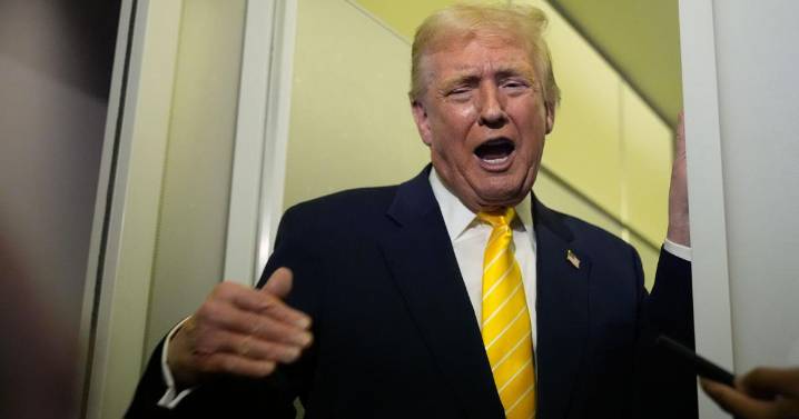 'Identical' Trump signatures replaced on recent pardons