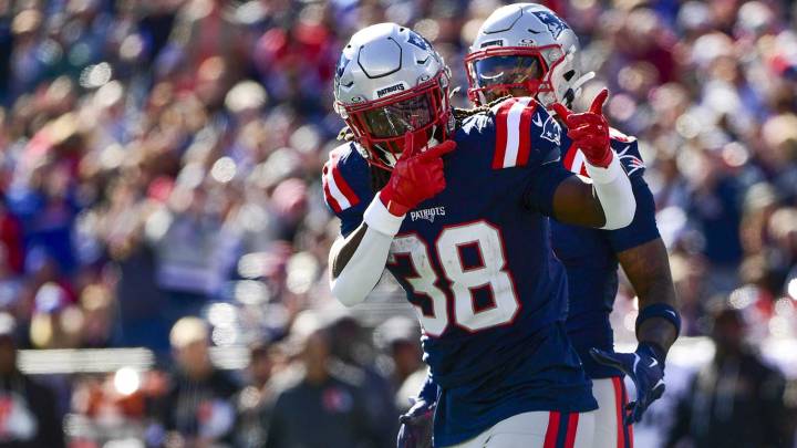 Patriots’ Rhamondre Stevenson can’t escape jokes amid TreVeyon Henderson’s hot TNF start