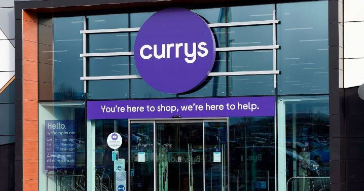 Save £1k as 'outstanding' 65-inch TV hits lowest ever price at Currys this Black Friday