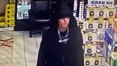 El Paso sheriff seek suspect in East El Paso Valero theft