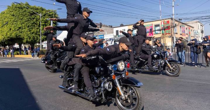 Asistieron 15 mil a desfile de la Revolución en Querétaro