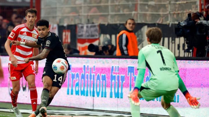 Luis Díaz anota un nuevo golazo con el Bayern Múnich y aporta al invicto del equipo alemán