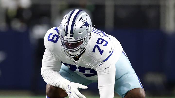 Broncos sign OT Geron Christian off Cowboys' practice squad
