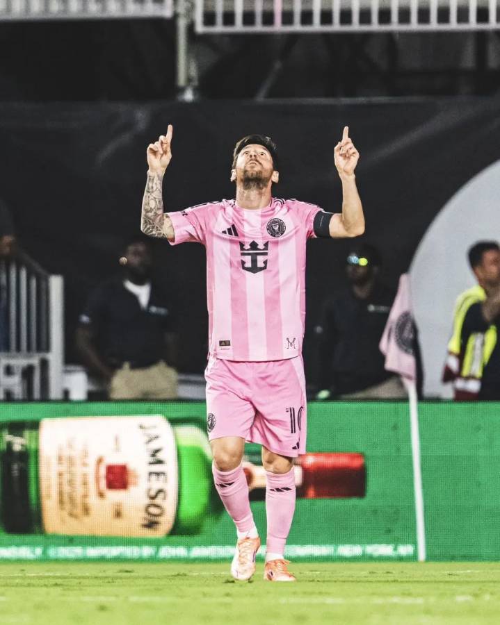 Con un doblete de Messi, Inter Miami goleó a Nashville y avanzó a semis