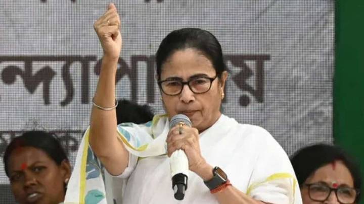 Mamata leads TMC anti-SIR stir in Kolkata, Suvendu dares CM to stop exercise