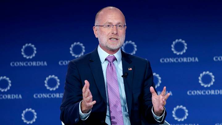 FCC Launches Inquiry Into TV Network-Affiliate Relationship