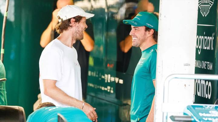 Sebastian Vettel compara su carrera con la de Fernando Alonso: "Es otra vida diferente, no tiene hijos, no sé si tiene pareja o está casado"