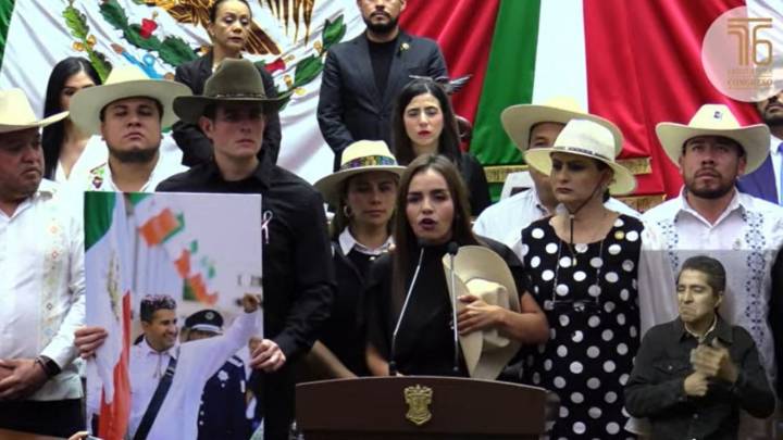 "Jamás lo callarán", Grecia Quiroz toma protesta como alcaldesa de Uruapan, tras homicidio de Carlos Manzo