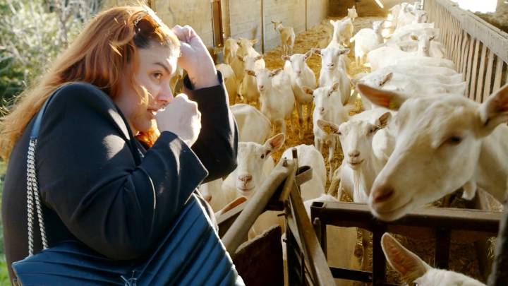 '90 Day Fiancé: The Other Way': Manon Freaks Out Over Goat Farm Date With Anthony (Exclusive)