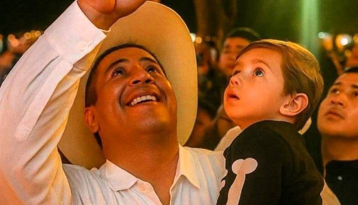 Asesinan a alcalde mexicano que declaró guerra a los cárteles durante celebración del Día de Muertos