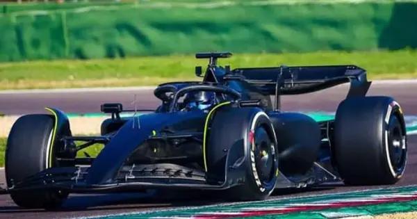 "Checo" Pérez vuelve a la pista