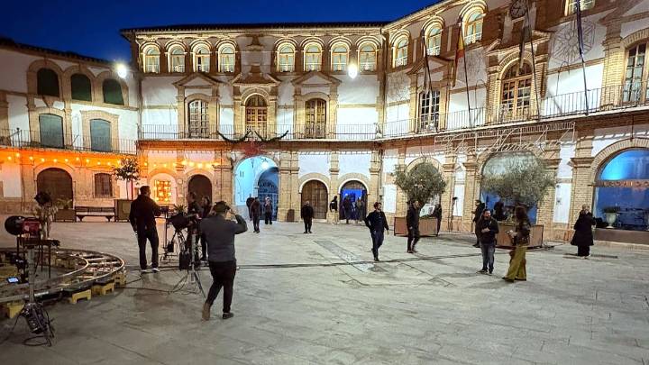 HBO elige la Plaza Ochavada de Archidona para un episodio de ‘Acoustic Home’